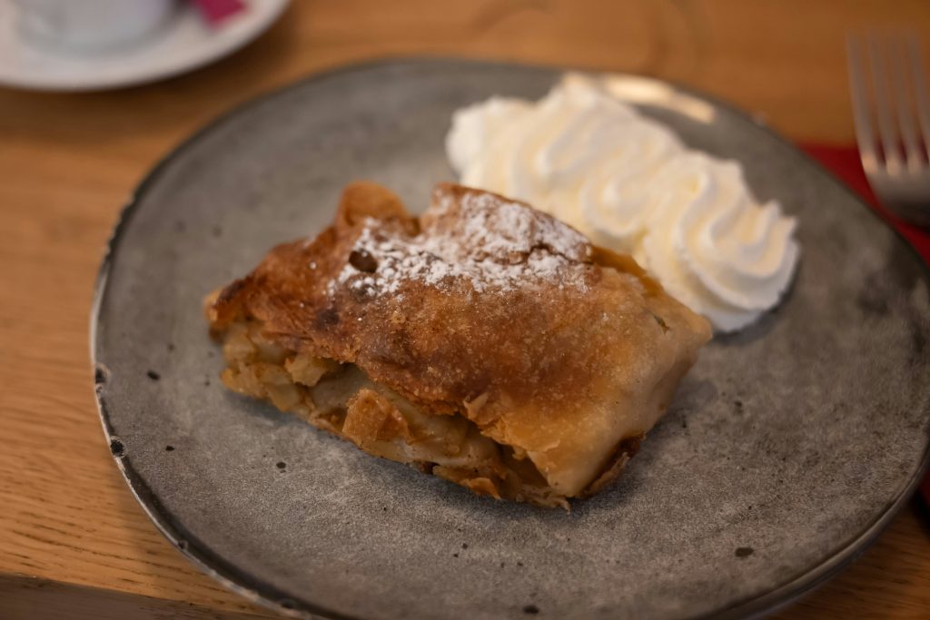 Apple strudel Trieste with cream