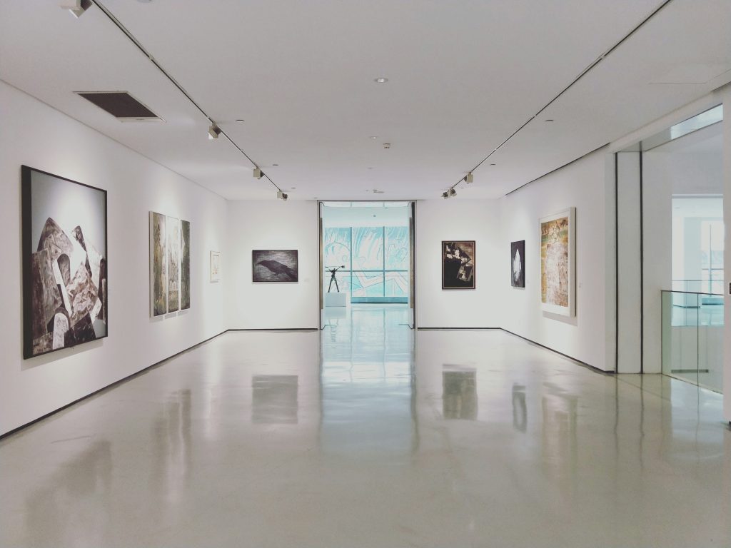 art gallery with air conditioning